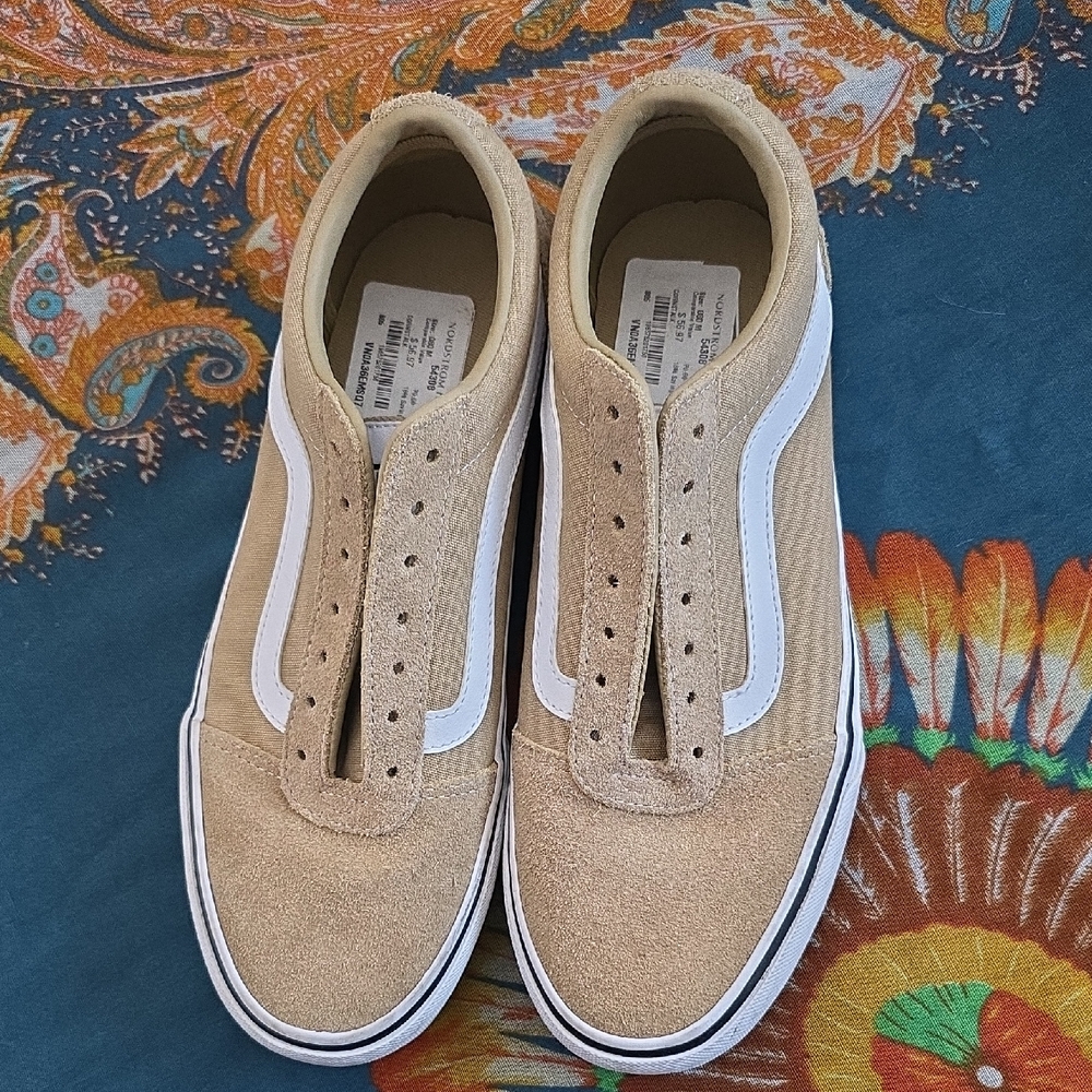 Vans Beige With White Trim Mens Size 8 Shoes NWOT (No Shoestrings) (Travis-1)